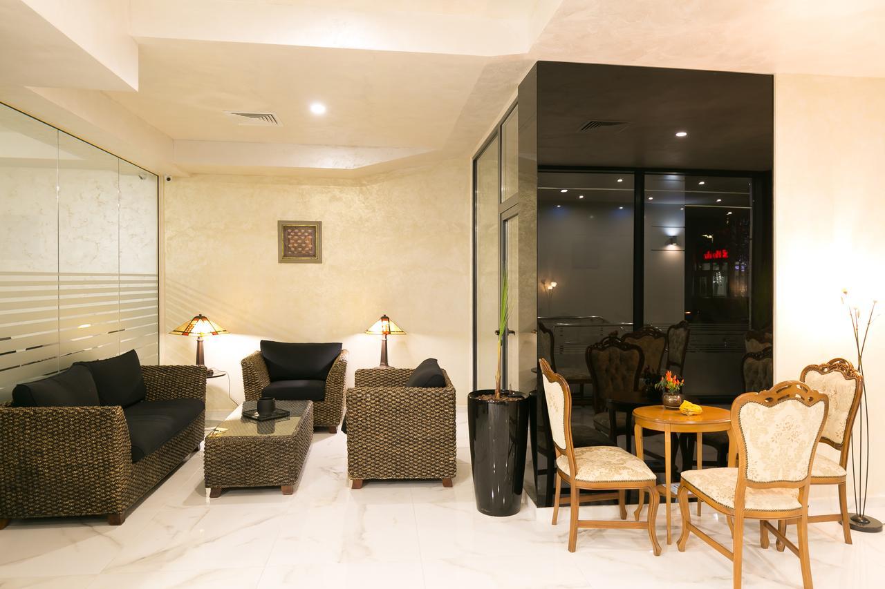 Hotel Capri พลอฟดิฟ ภายนอก รูปภาพ